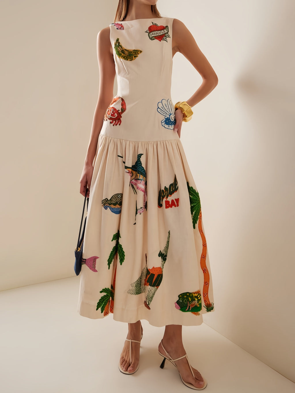 Beautifully Finished Dress in a Timeless Design