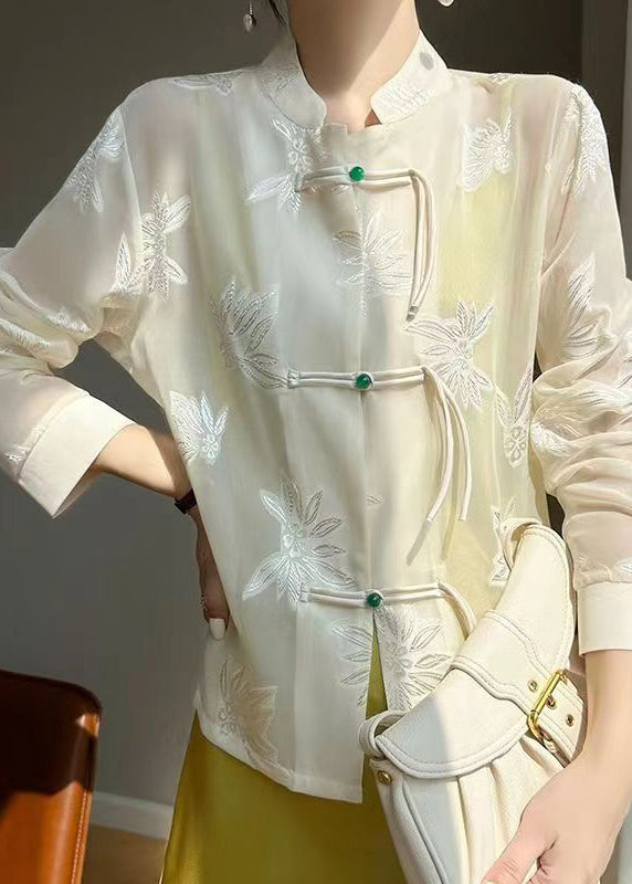 Classic Vintage Coat with a Flattering Fit