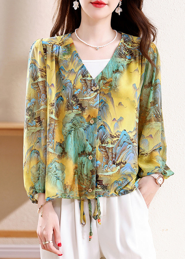 Beautifully Crafted Blouse in a Classic Style