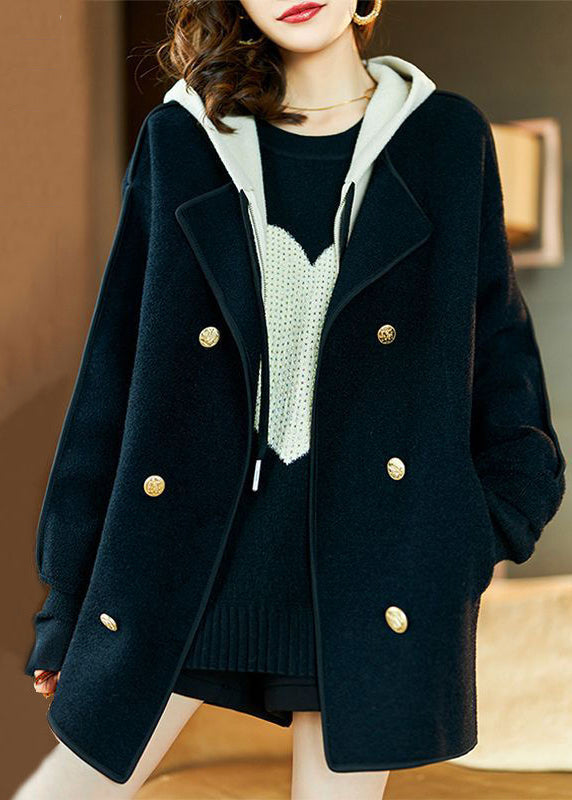 Beautifully Finished Coat in a Timeless Design