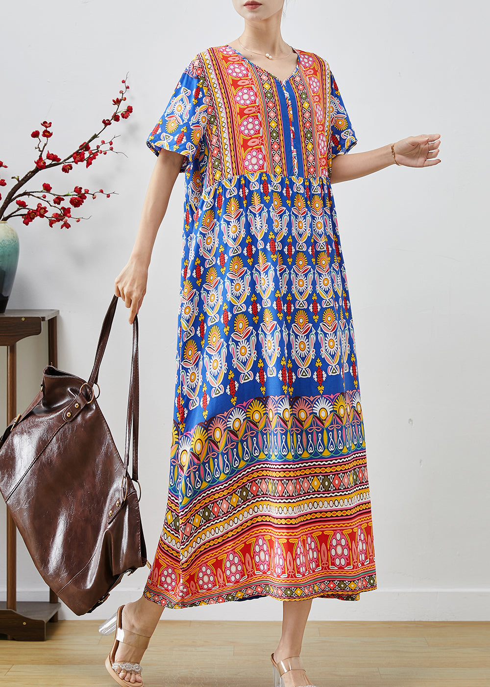 Classic Vintage Dress with a Flattering Fit