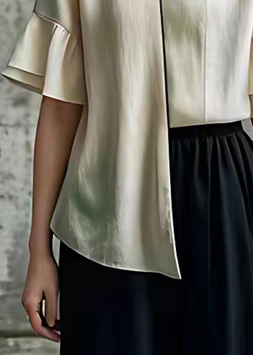 Well Tailored Top with a Graceful Silhouette