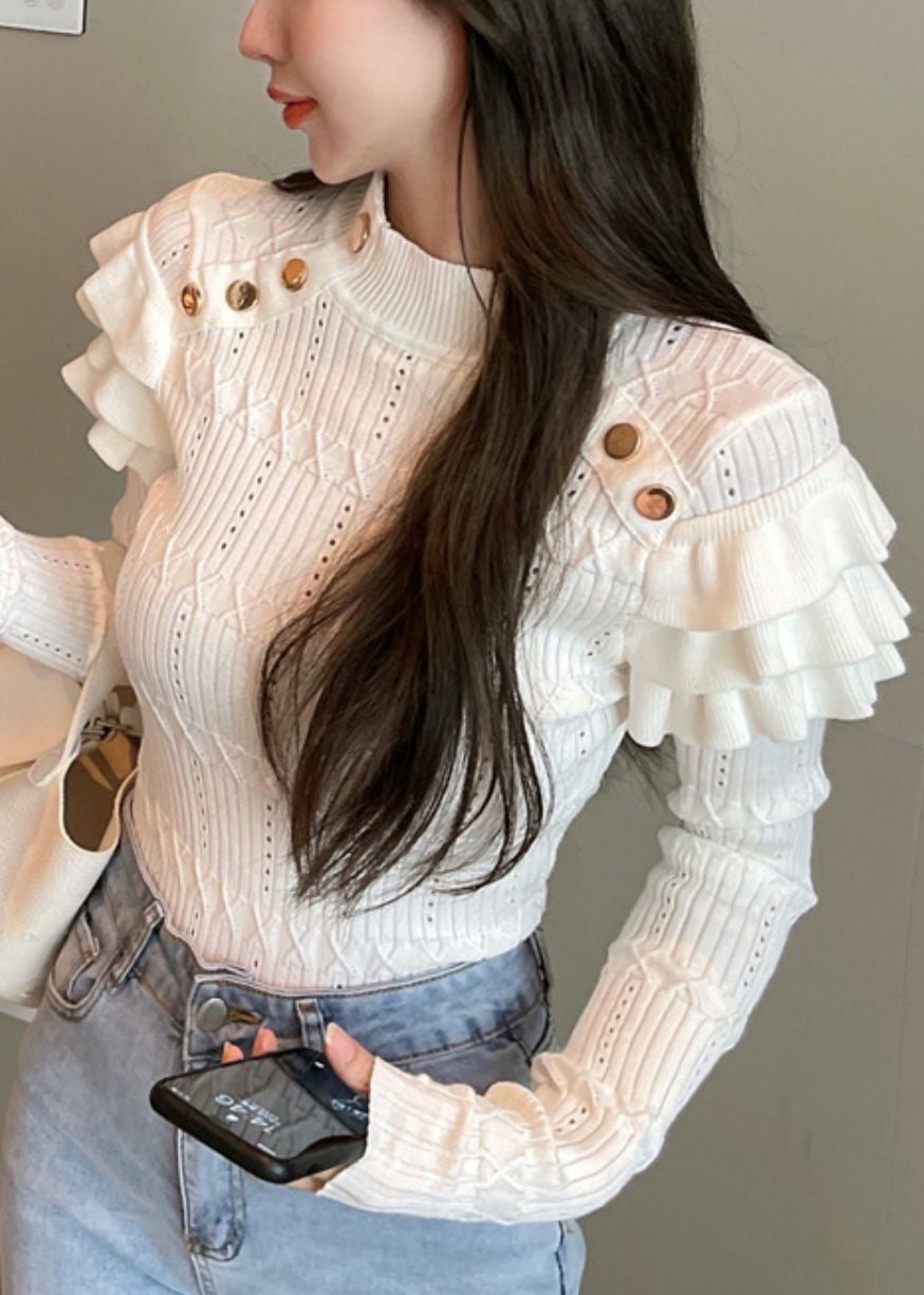 Effortlessly Elegant Sweater with a Timeless Design