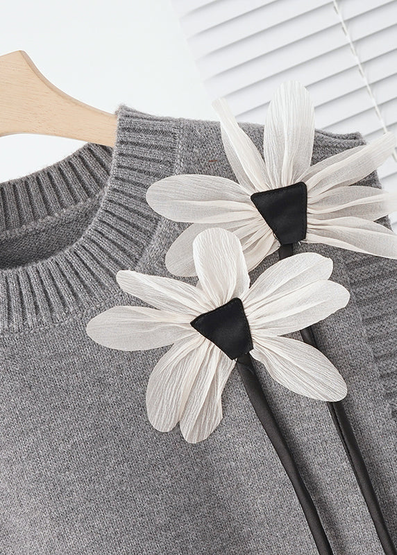 Gracefully Styled Garment for Any Occasion
