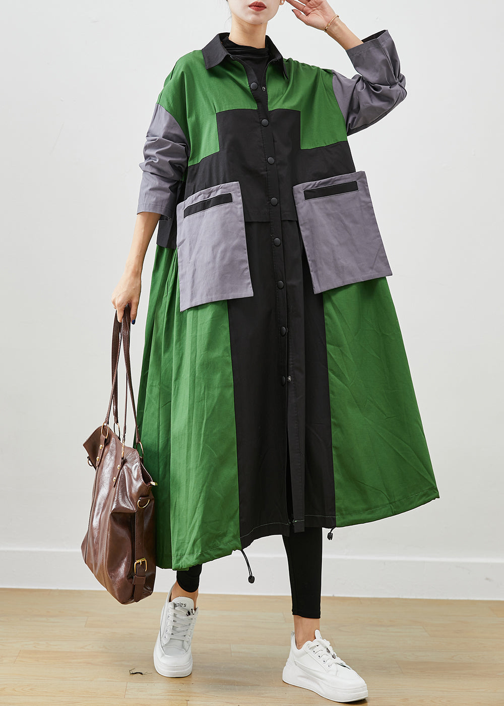 Well Tailored Coat with a Graceful Silhouette