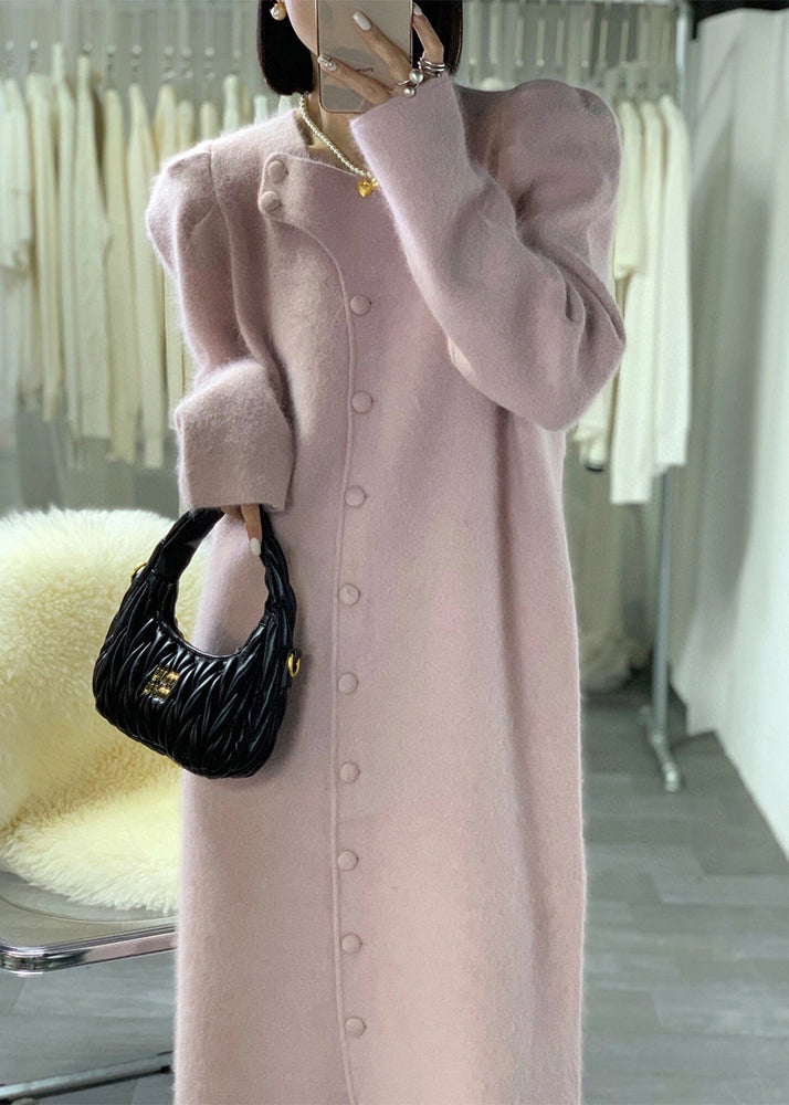 Beautifully Finished Coat in a Timeless Design