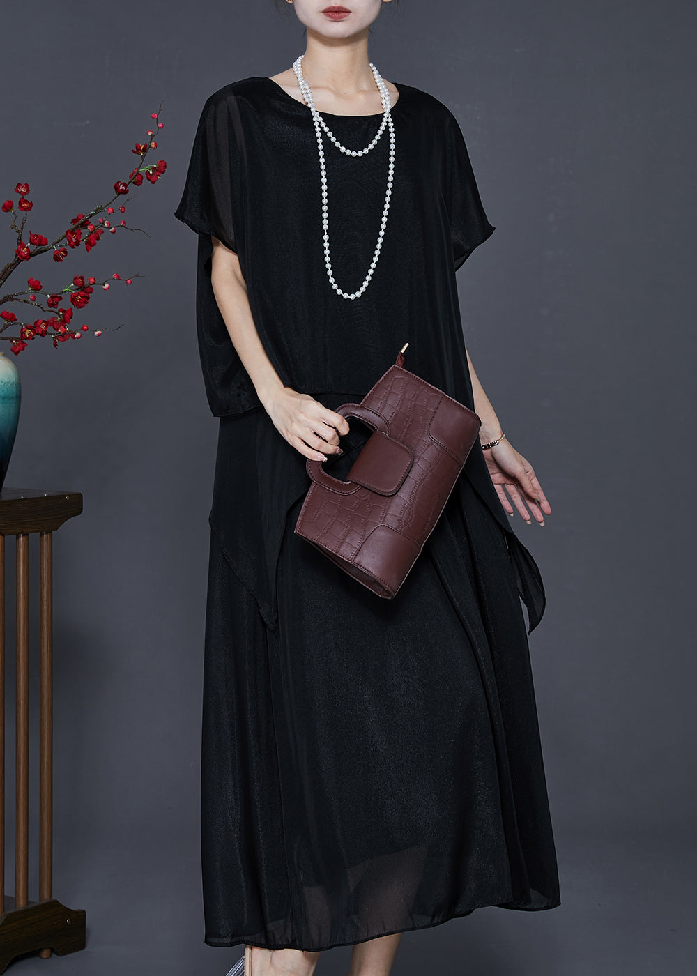 Well Tailored Dress with a Graceful Silhouette