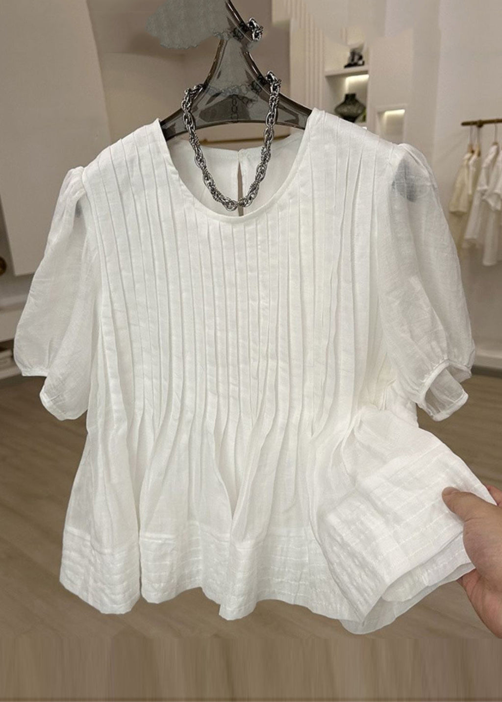 Effortlessly Elegant Top with a Timeless Design
