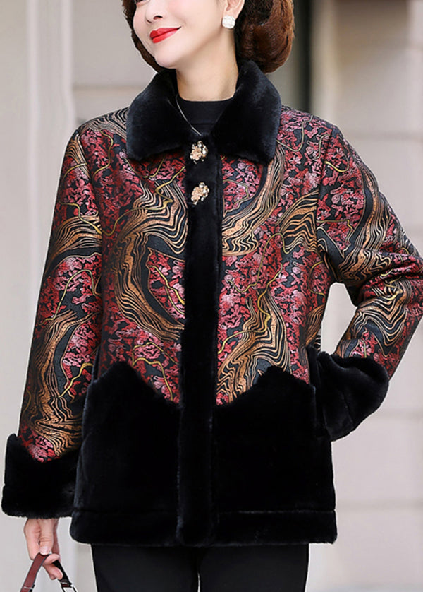 Well Tailored Coat with a Graceful Silhouette