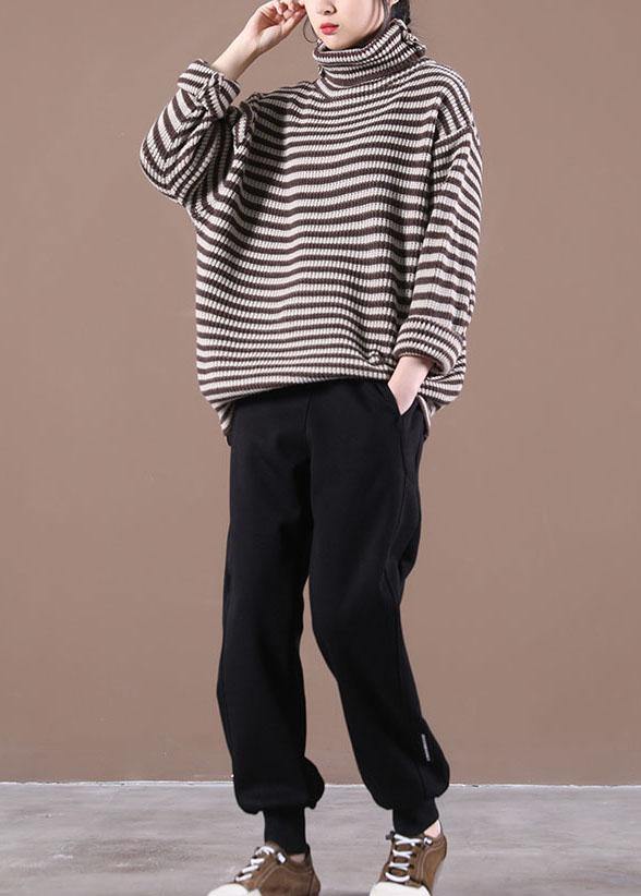 A Vintage Style Top with Delicate Timeless Details