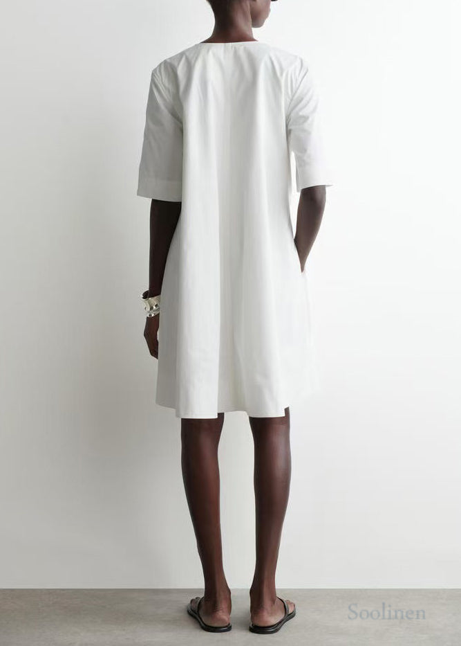 Beautifully Finished Dress in a Timeless Design