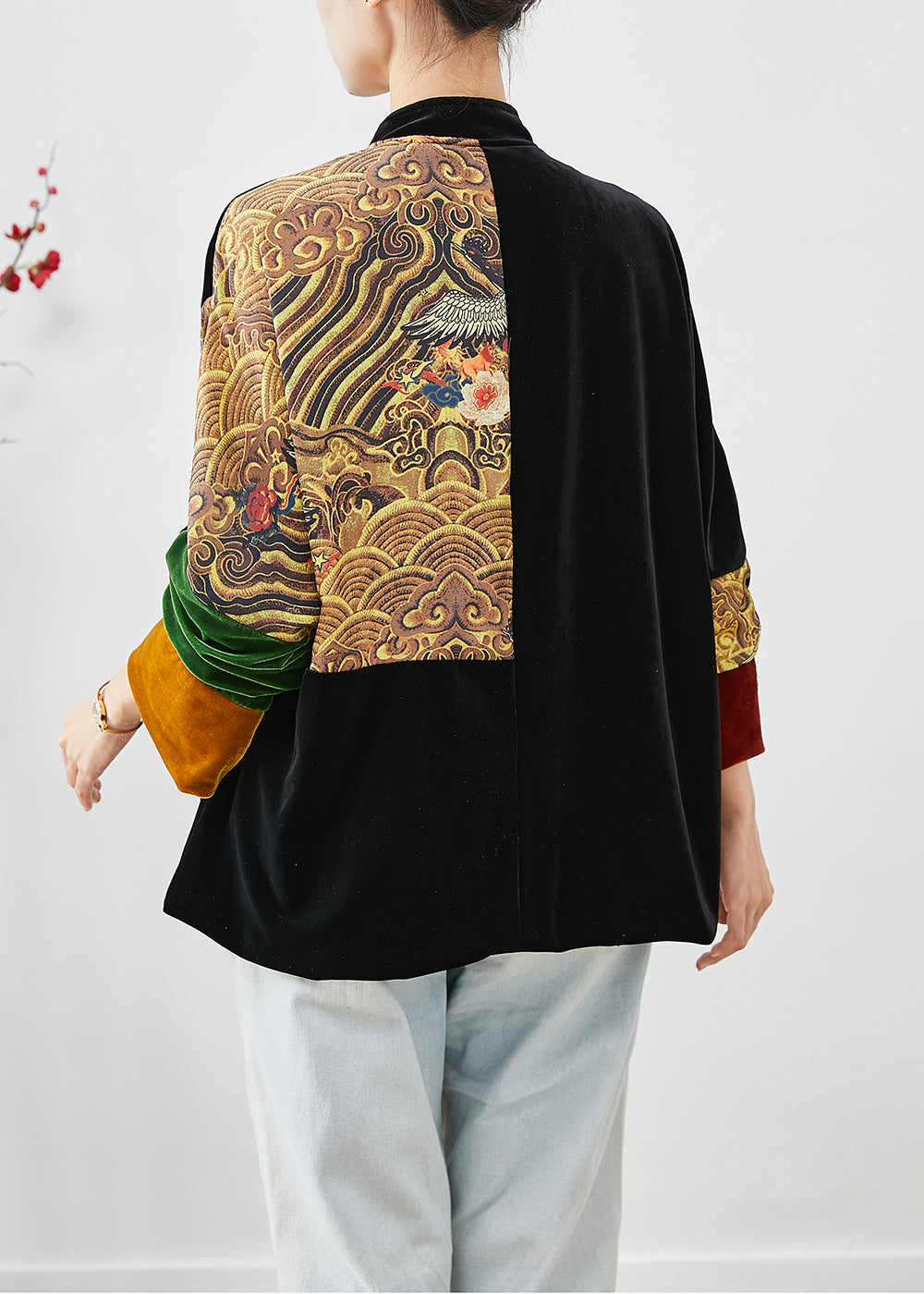 Well Tailored Coat with a Graceful Silhouette