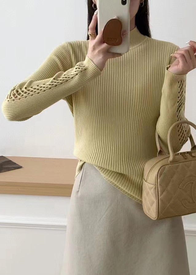 Well Tailored Sweater with a Graceful Silhouette
