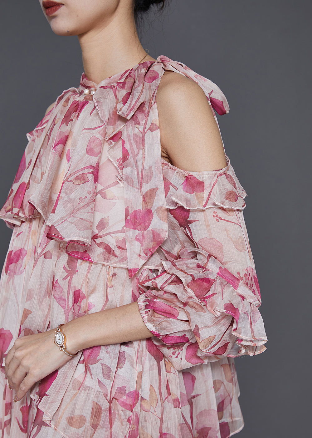 Gracefully Styled Dress for Any Occasion
