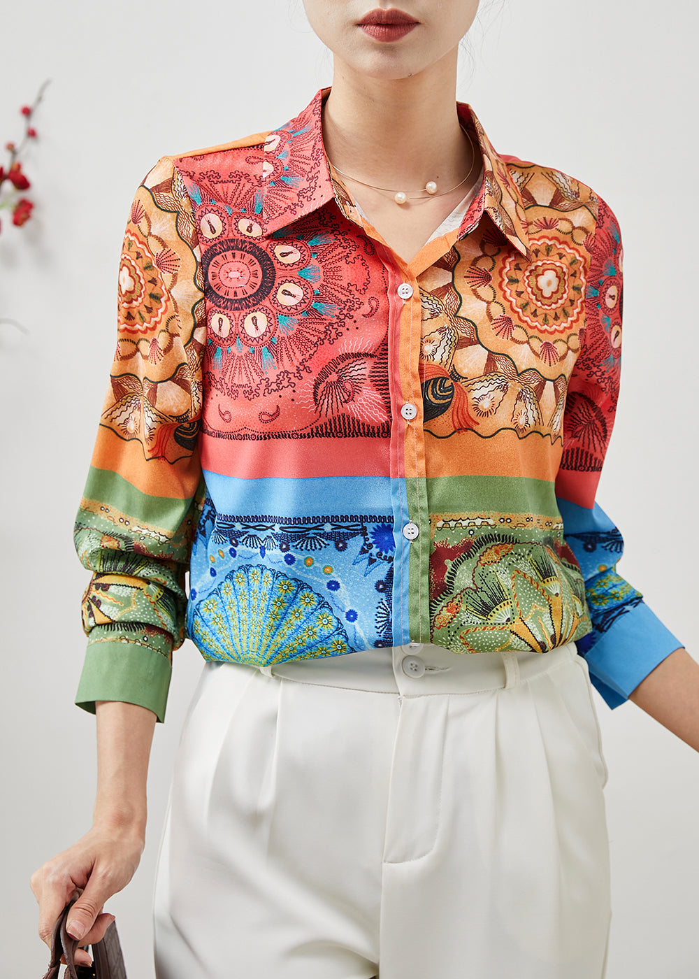 Classic Vintage Blouse with a Flattering Fit