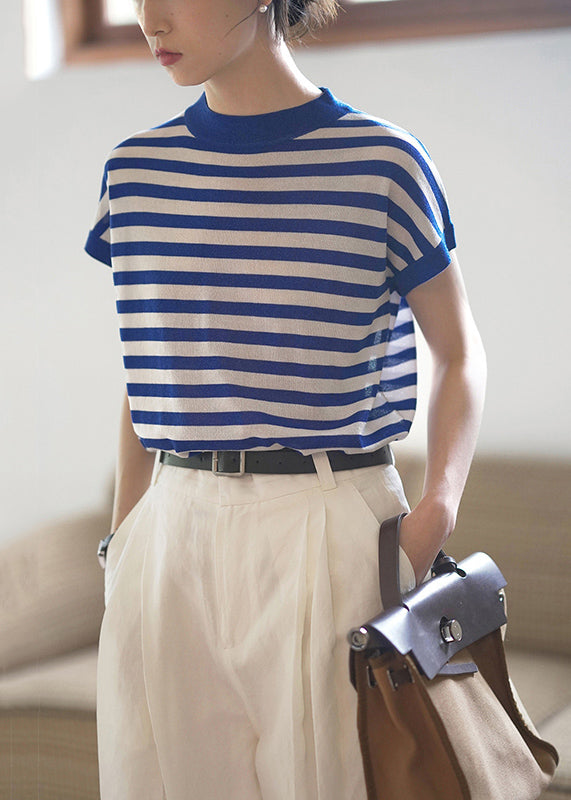 Classic Vintage Shirt with a Flattering Fit