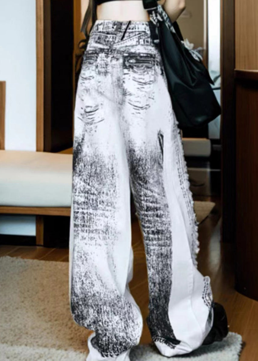 Effortlessly Elegant Pants with a Timeless Design
