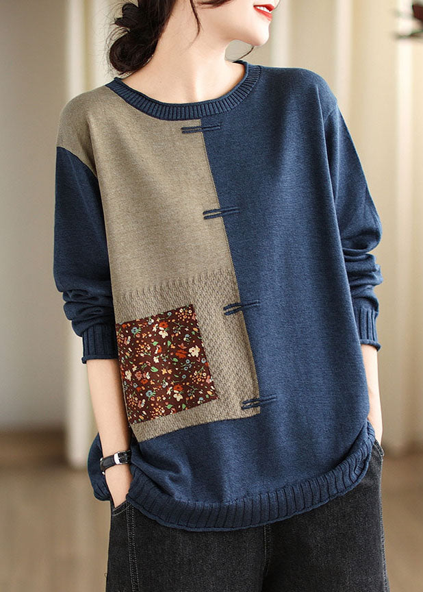 Classic Vintage Sweater with a Flattering Fit