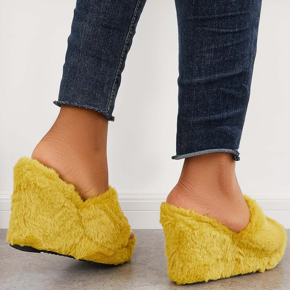 Stylish Orthopedic Slippers for Any Occasion