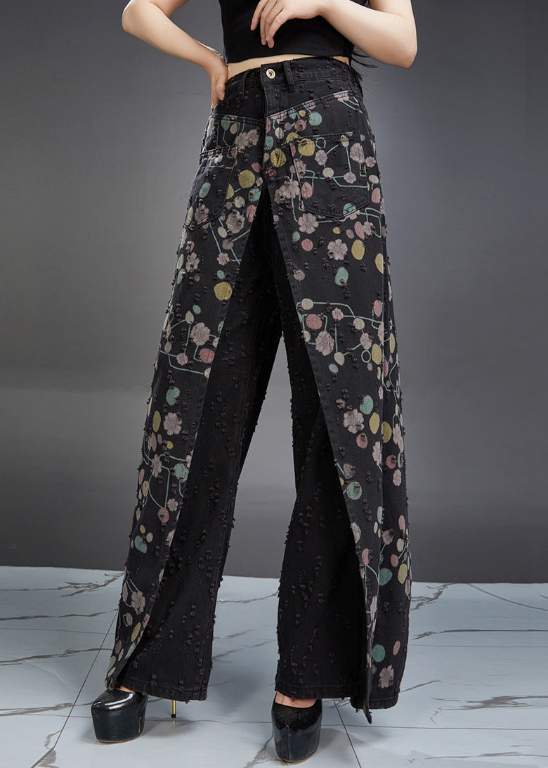 Effortlessly Elegant Pants with a Timeless Design