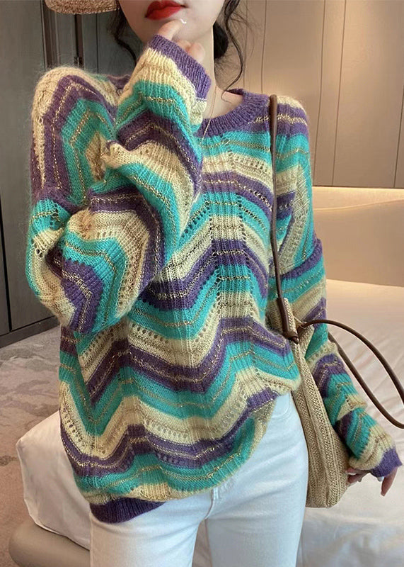 Effortlessly Elegant Sweater with a Timeless Design