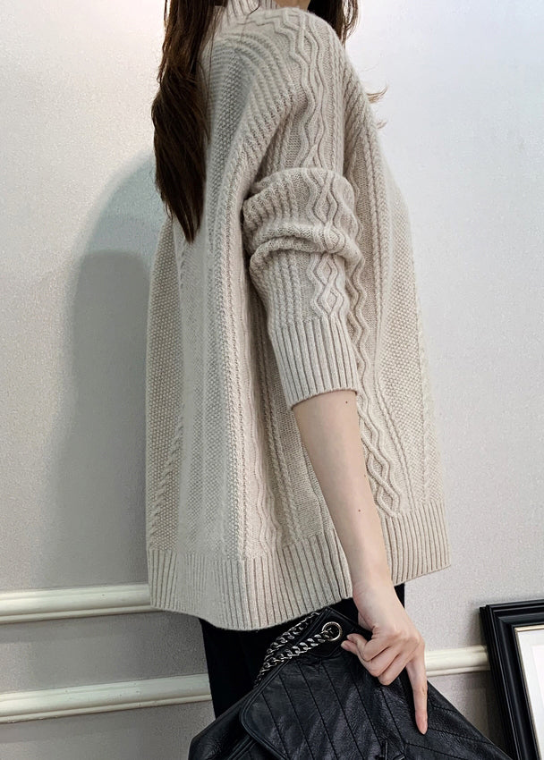 Well Tailored Sweater with a Graceful Silhouette