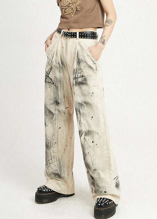 Effortlessly Elegant Pants with a Timeless Design