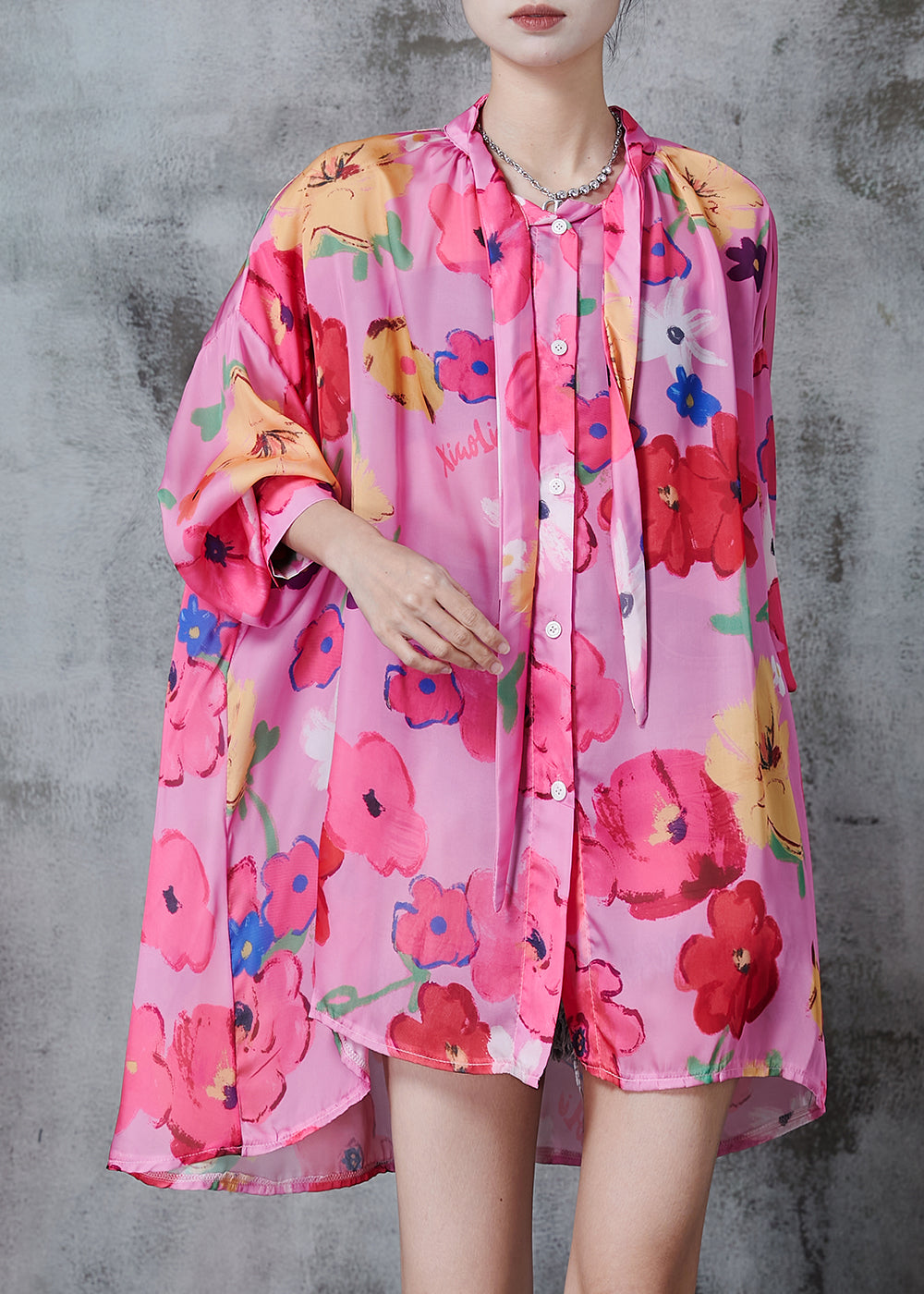 Effortlessly Elegant Shirt with a Timeless Design