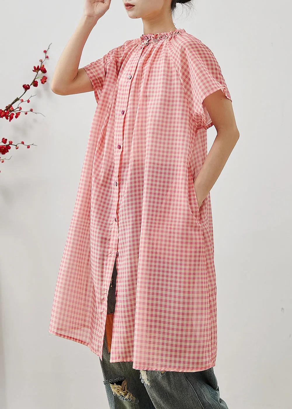Beautifully Finished Dress in a Timeless Design