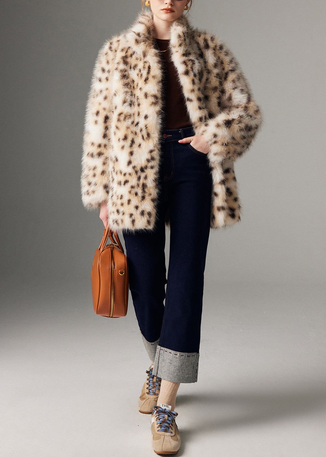 Effortlessly Elegant Coat with a Timeless Design