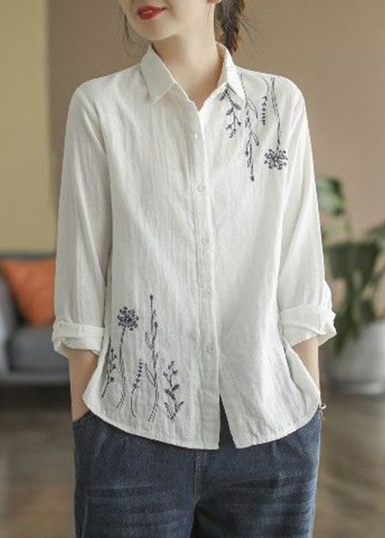 Well Tailored Top with a Graceful Silhouette