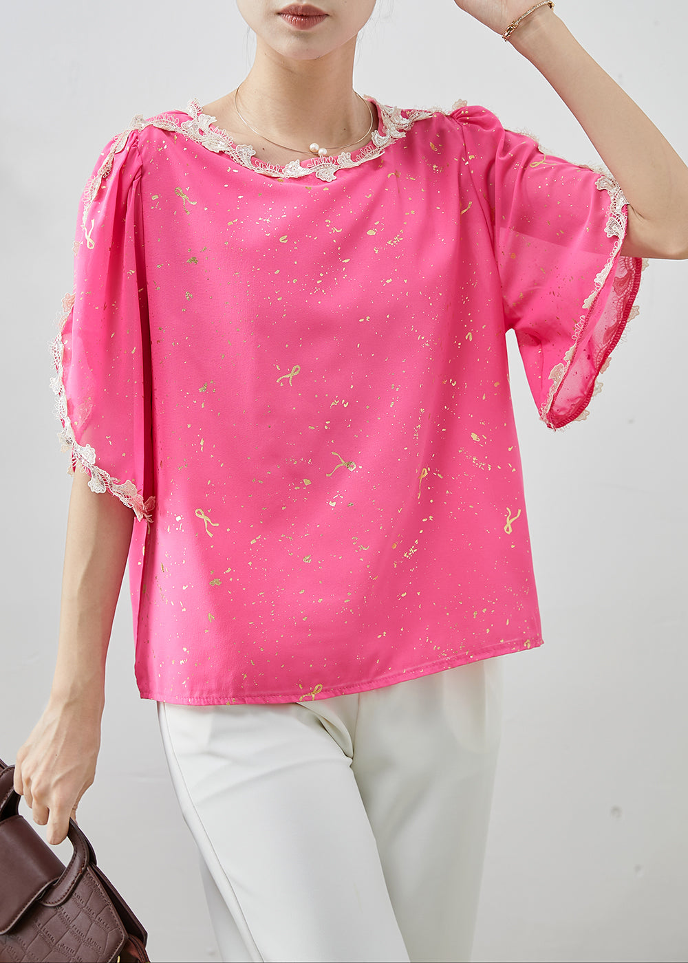 Effortlessly Elegant Top with a Timeless Design