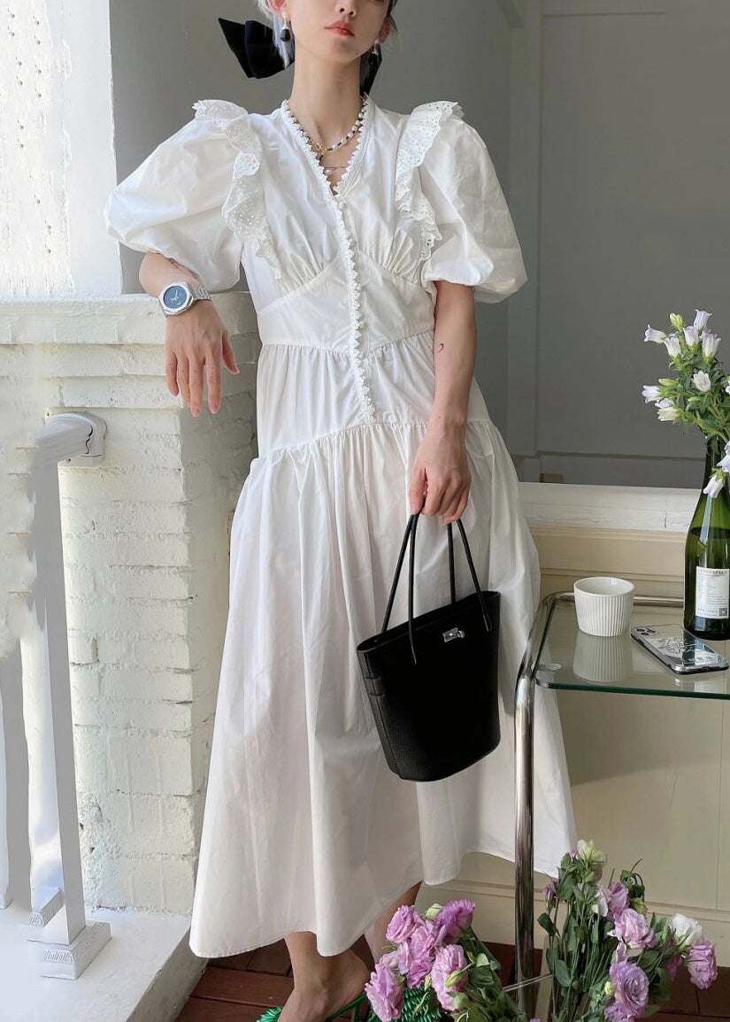 Beautifully Finished Dress in a Timeless Design