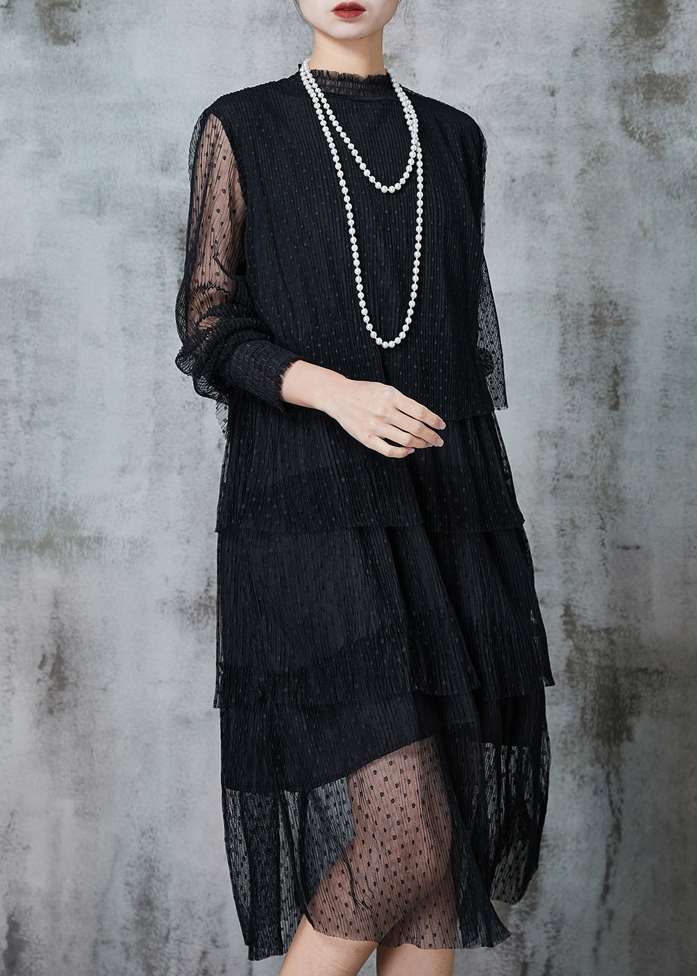 Effortlessly Elegant Dress with a Timeless Design