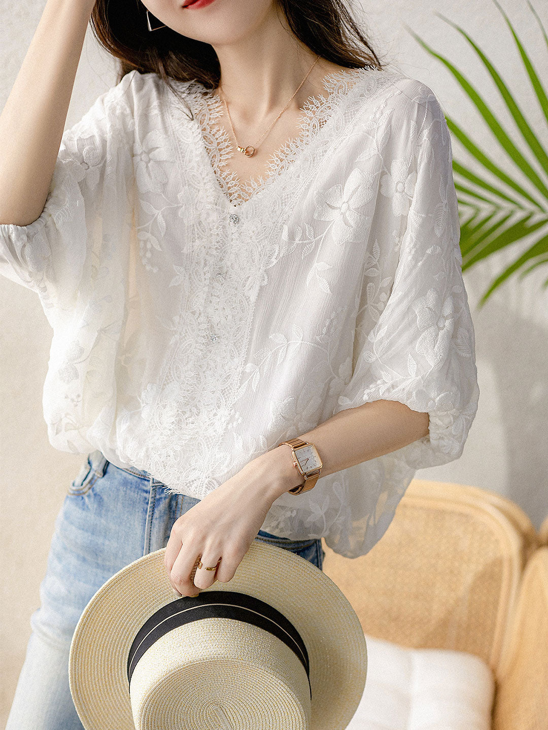 Beautifully Finished Top in a Timeless Design