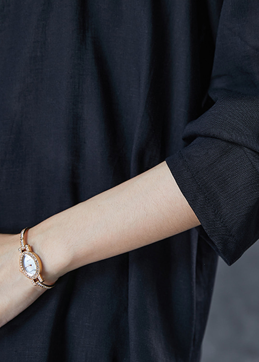Sophisticated Blouse with a Clean Classic Look