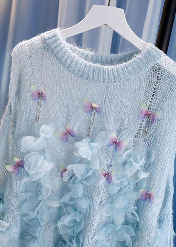 Classic Vintage Sweater with a Flattering Fit