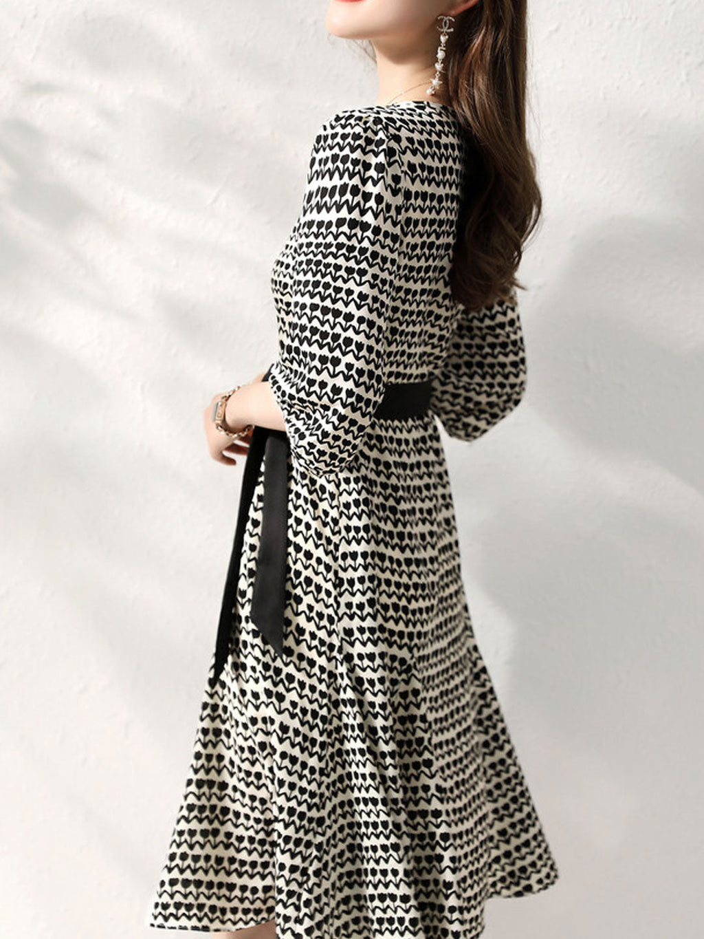 Classic Vintage Dress with a Flattering Fit