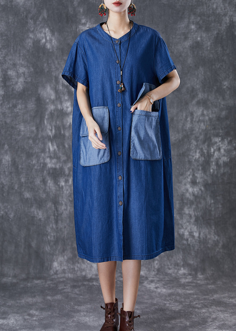 Well Tailored Dress with a Graceful Silhouette