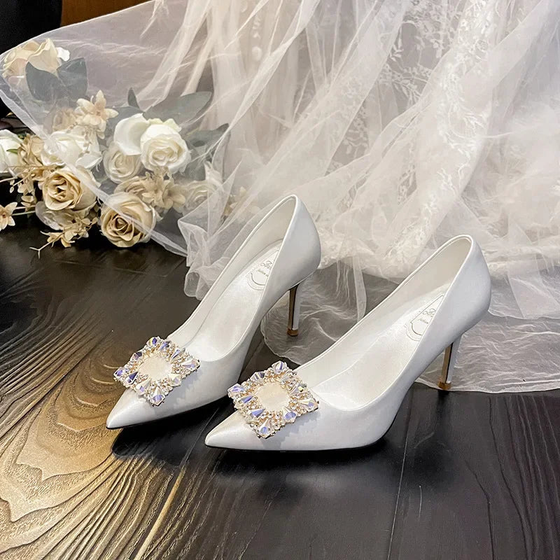Graceful Orthopedic Heels for Modern Look