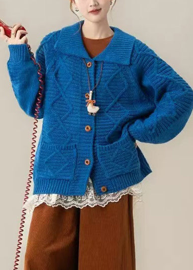 Beautifully Finished Coat in a Timeless Design