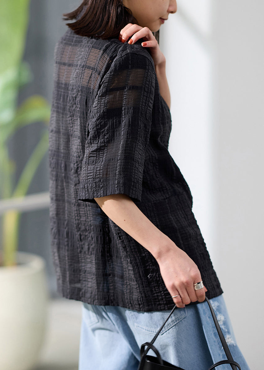 Well Tailored Blouse with a Graceful Silhouette