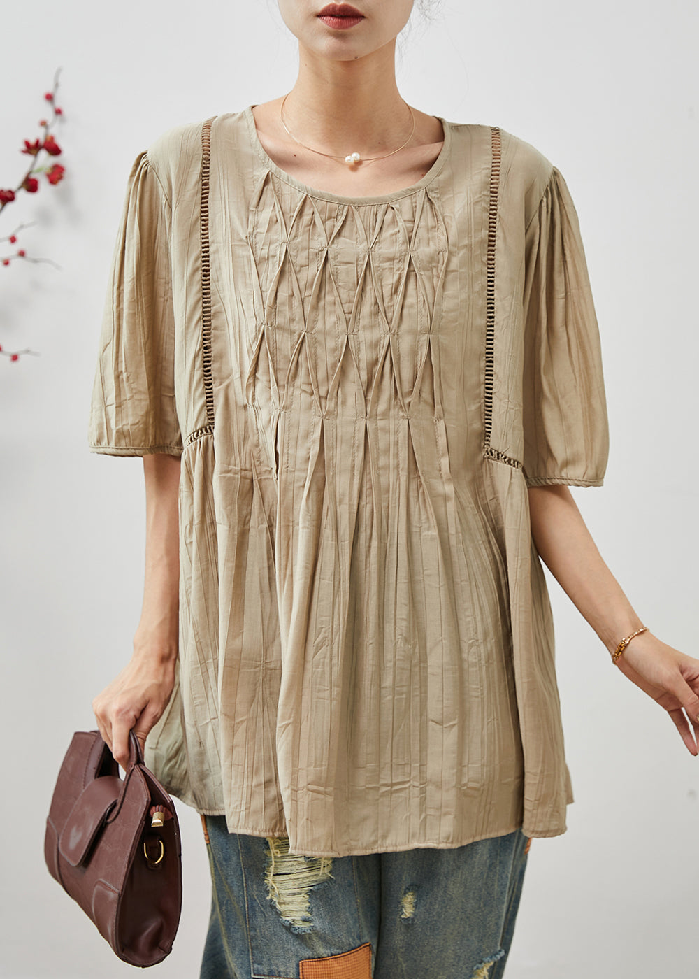 Beautifully Finished Top in a Timeless Design