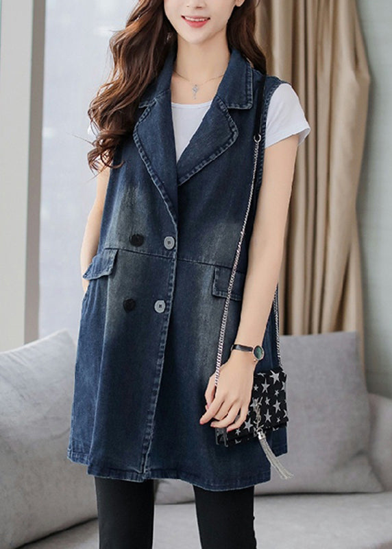 Classic Vintage Coat with a Flattering Fit