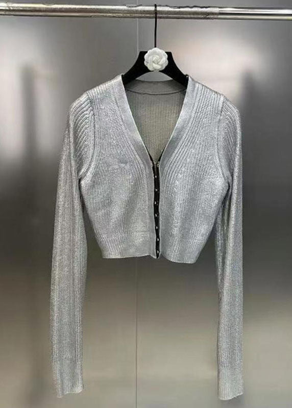 Effortlessly Elegant Top with a Timeless Design