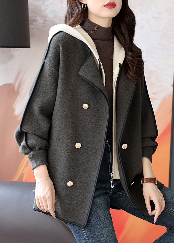 Sophisticated Coat with a Clean Classic Look