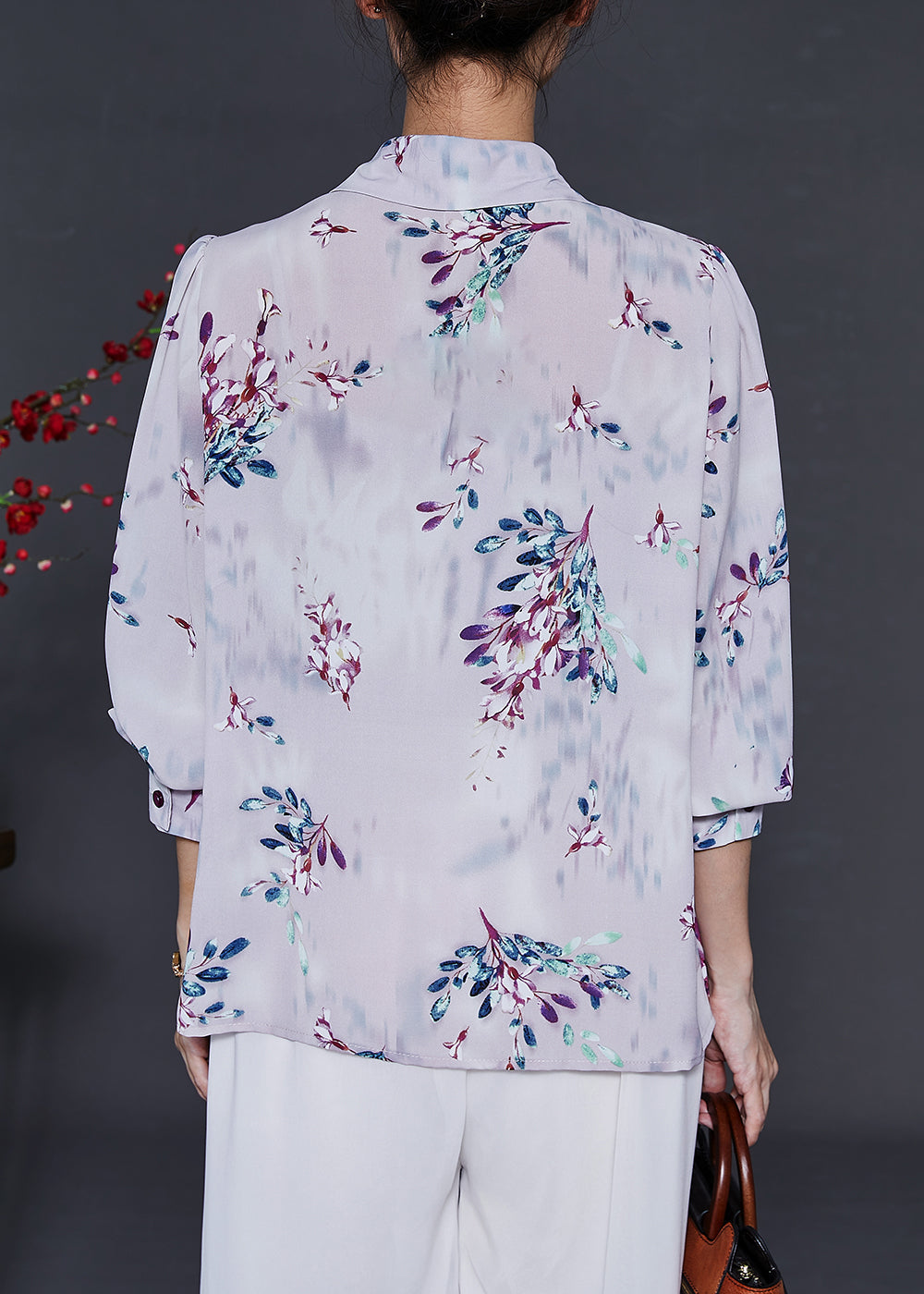 Effortlessly Elegant Top with a Timeless Design