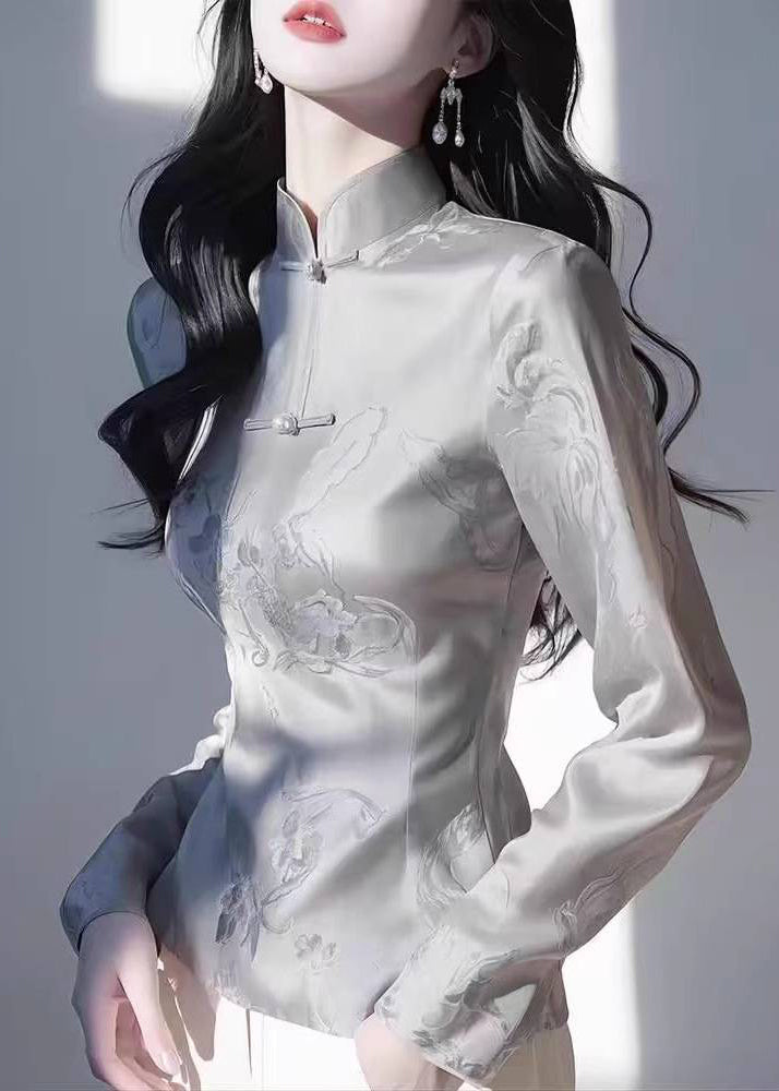 Classic Vintage Top with a Flattering Fit