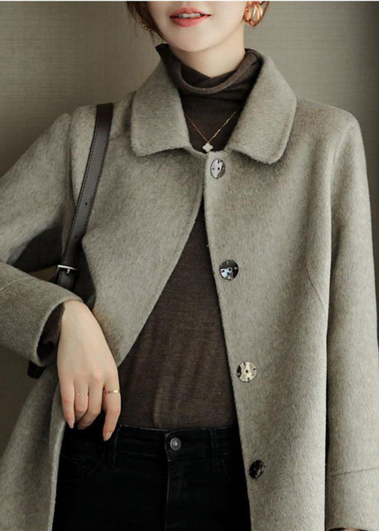 Elegantly Styled Coat for Everyday Wear