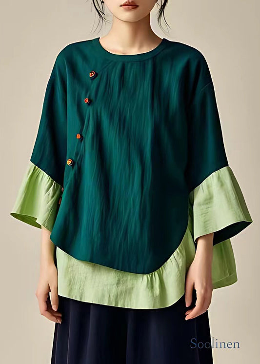 Effortlessly Elegant Top with a Timeless Design